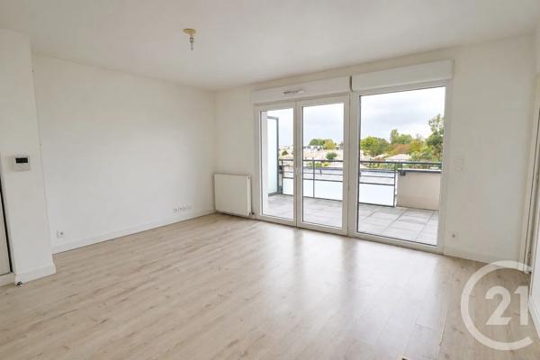 Appartement F2 à vendre  2 pièces - 45,21 m 2   MERIGNAC  - 33