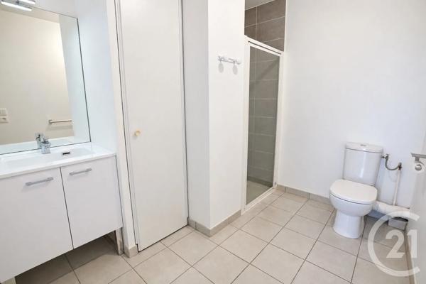Appartement F2 à vendre  2 pièces - 45,21 m 2   MERIGNAC  - 33