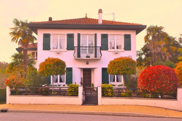 Bardos (64520) Bardos - Propriété à pied des commerces