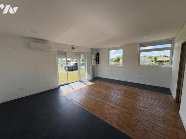 SAINT HILAIRE LA PALUD, ensemble immobilier 