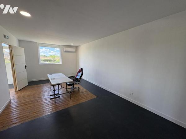 SAINT HILAIRE LA PALUD, ensemble immobilier 