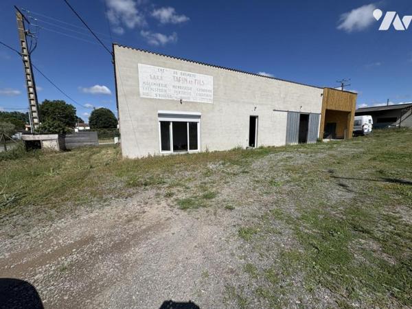 SAINT HILAIRE LA PALUD, ensemble immobilier 
