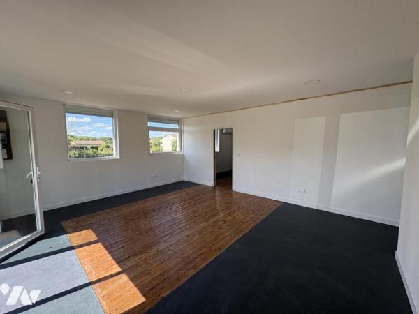 SAINT HILAIRE LA PALUD, ensemble immobilier 