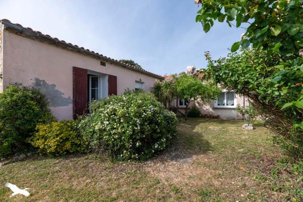 Maison à vendre |                                       Lesparre-Médoc |                                        4 pièces  |  120 m²