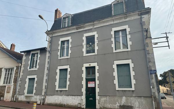 Maison à vendre    8 pièces •  Limoges