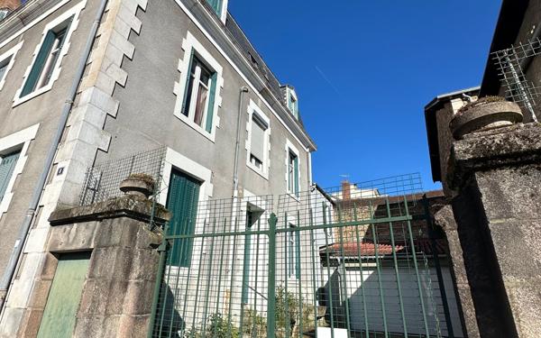 Maison à vendre    8 pièces •  Limoges