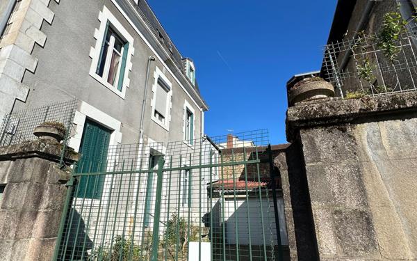 Maison à vendre    8 pièces •  Limoges