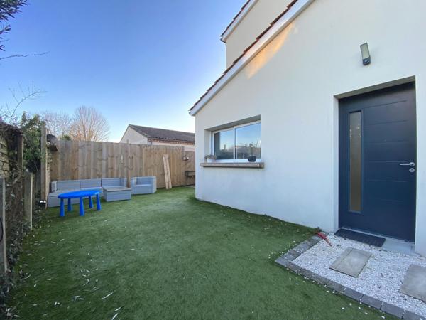 Maison contemporaine de 2021 - 3 chambres + garage