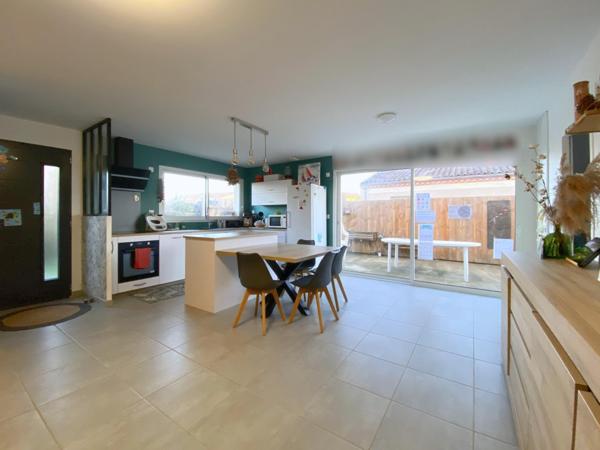 Maison contemporaine de 2021 - 3 chambres + garage