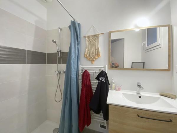 Maison contemporaine de 2021 - 3 chambres + garage