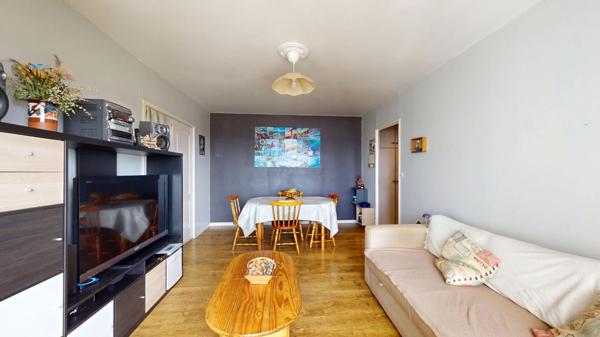 Vente exclusivité Appartement Thiais 4 pièces 75.43 m2 - cave - parking - balcons