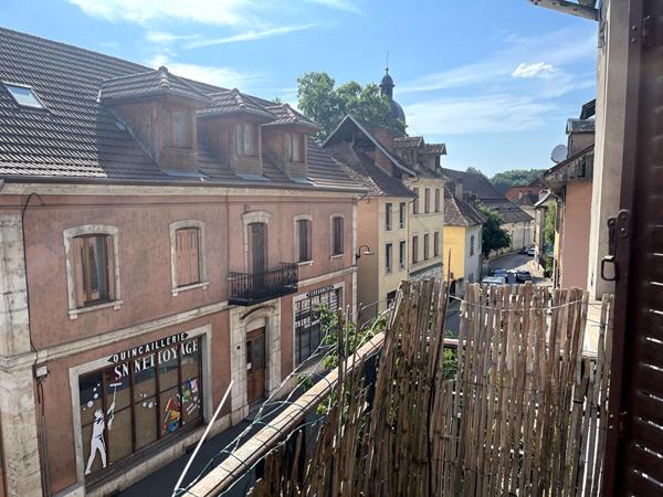 Appartement Rénové à Le Pont de Beauvoisin Savoie, Une Opportunité à Saisir