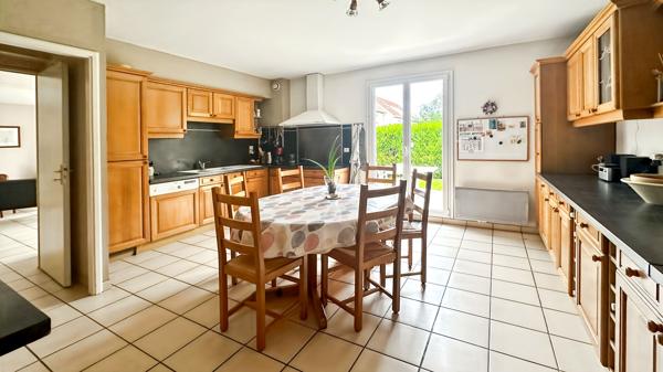 Maison Courdimanche 7 pièce(s) 182 m2