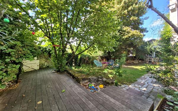 Maison à vendre    9 pièces •  Chambourcy