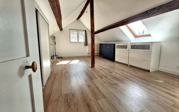 Maison à vendre    9 pièces •  Chambourcy