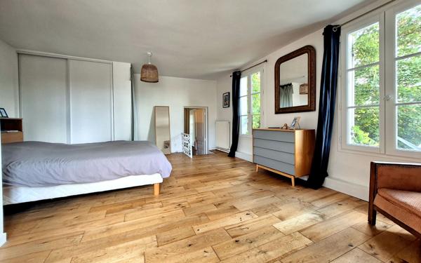 Maison à vendre    9 pièces •  Chambourcy