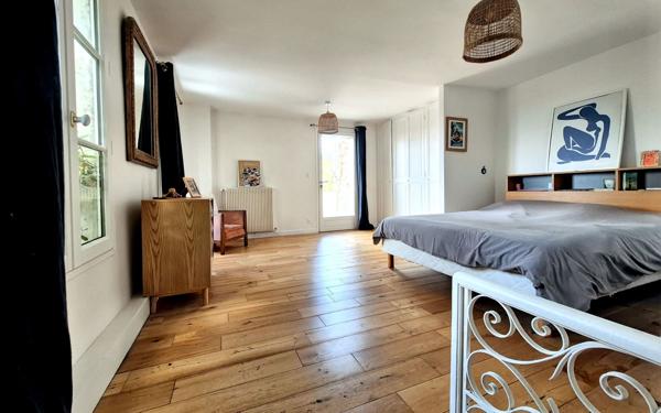 Maison à vendre    9 pièces •  Chambourcy