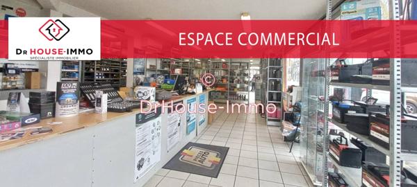 Commerce à vendre 3 pièces de 110 m²