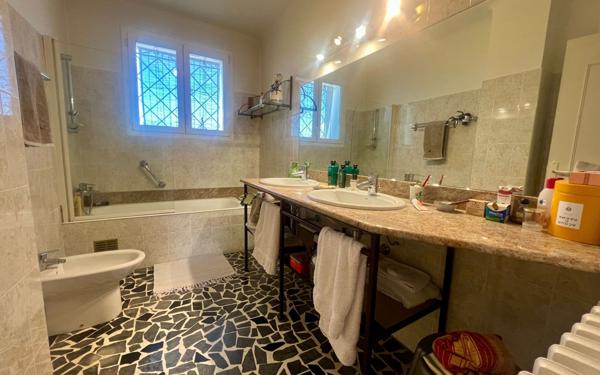 Maison à vendre    5 pièces • 169 m2 Laloubère