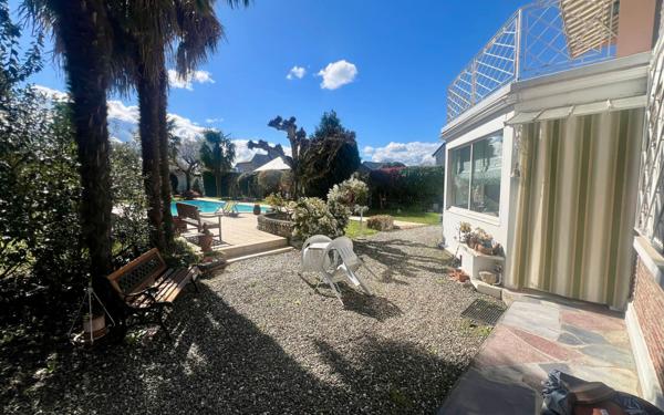 Maison à vendre    5 pièces • 169 m2 Laloubère