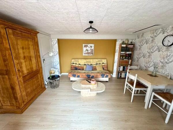 Exclusivité - Ensemble comprenant maison et appartement 140 m2 sur 3902 m2 de terrain