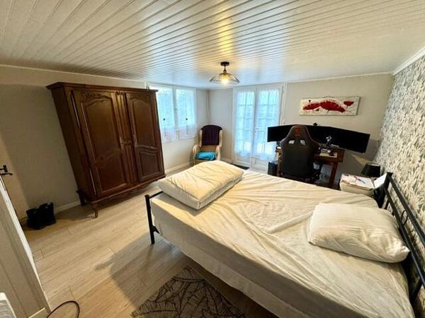 Exclusivité - Ensemble comprenant maison et appartement 140 m2 sur 3902 m2 de terrain
