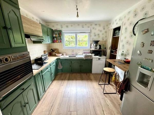 Exclusivité - Ensemble comprenant maison et appartement 140 m2 sur 3902 m2 de terrain