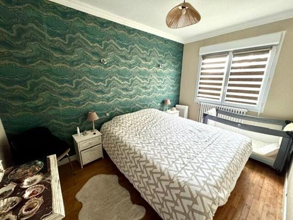 Exclusivité - Ensemble comprenant maison et appartement 140 m2 sur 3902 m2 de terrain