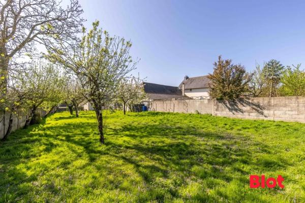 Terrain 812m²