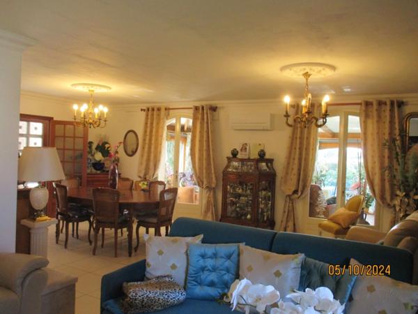 Maison à vendre 8 pièces (09)