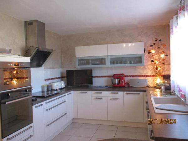 Maison à vendre 8 pièces (09)