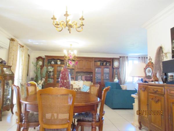 Maison à vendre 8 pièces (09)