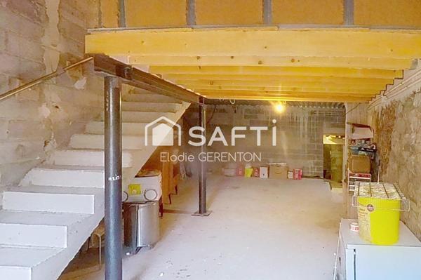 Maison de ville avec cour! Grand garage