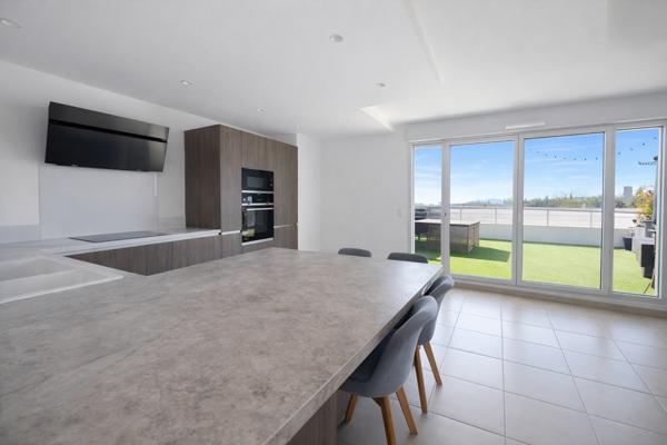 Appartement Mandelieu La Napoule 3 pièce(s) dernier étage plein sud