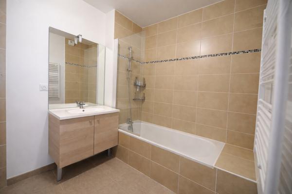 Appartement Mandelieu La Napoule 3 pièce(s) dernier étage plein sud