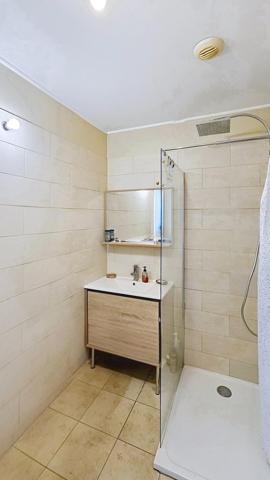 appartement comme neuf, terrasse et 2 places de parking