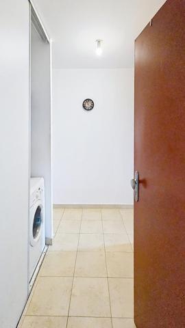 appartement comme neuf, terrasse et 2 places de parking