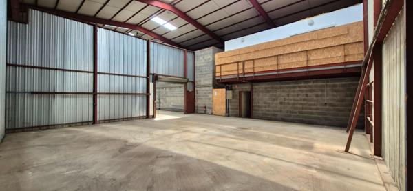 A LOUER - 190 m2 - Entrepôt Vertou