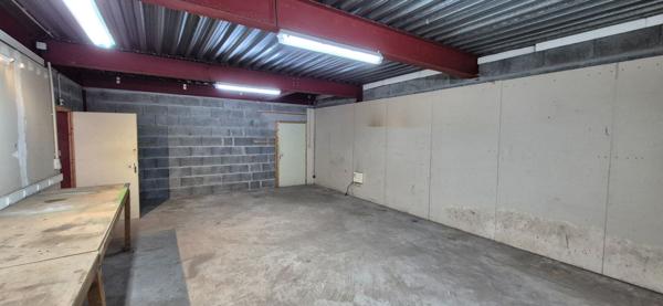 A LOUER - 190 m2 - Entrepôt Vertou