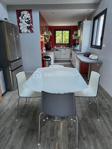 Maison ancienne de 360 m²