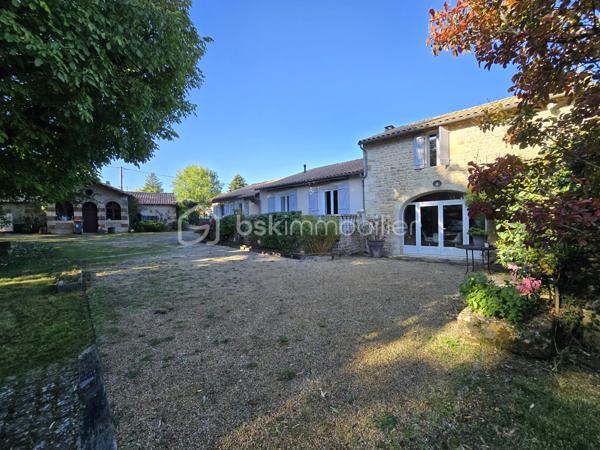 Maison ancienne de 360 m²
