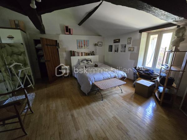 Maison ancienne de 360 m²