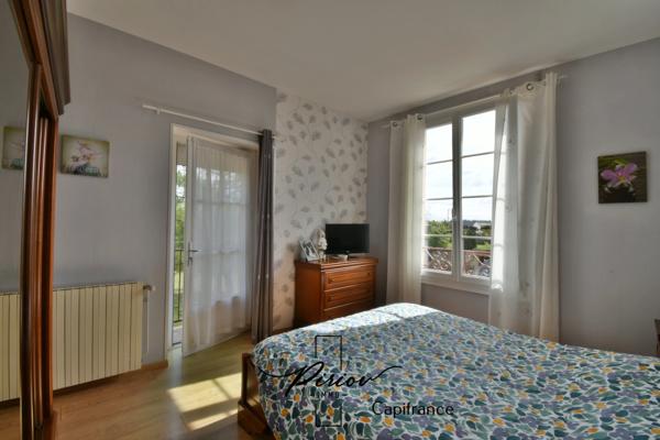 Propriété 5 chambres, dépendances, proche commerces et services