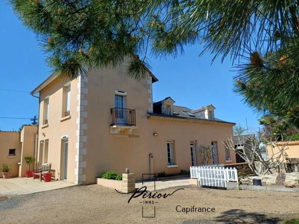 Propriété 5 chambres, dépendances, proche commerces et services