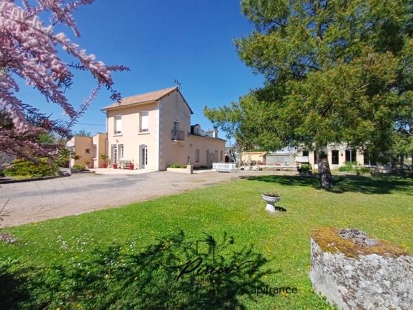 Propriété 5 chambres, dépendances, proche commerces et services