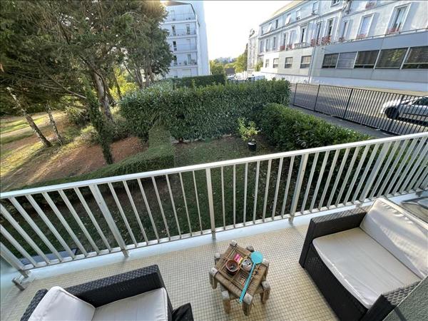 Appartement à louer 620 € CC TOURS 2 p 42 m² DPE E
