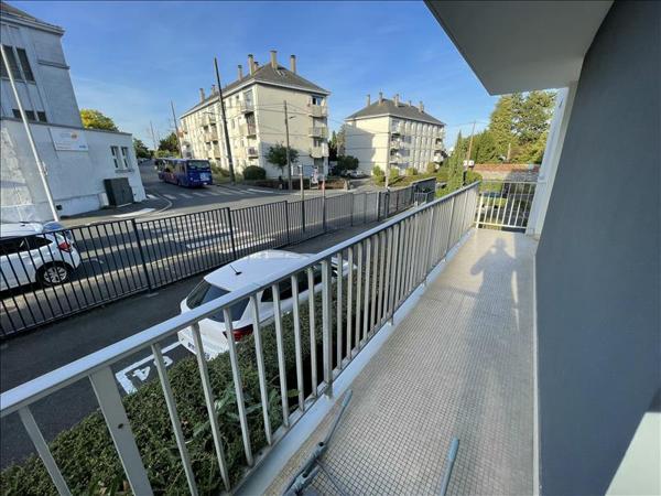 Appartement à louer 620 € CC TOURS 2 p 42 m² DPE E