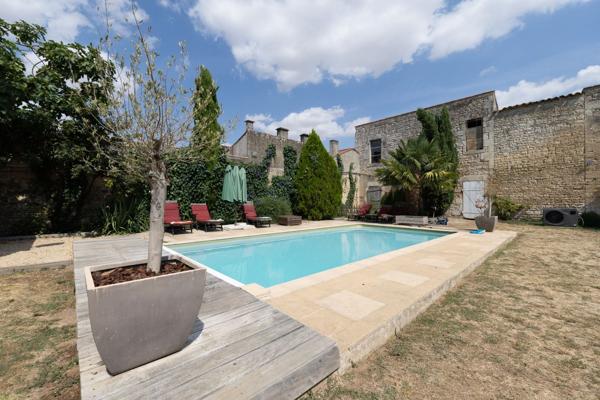Vente Maison de maître Luçon 6 Pièces 280 m²