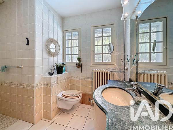 Maison à vendre 8 pièces 200 m² Le Pradet