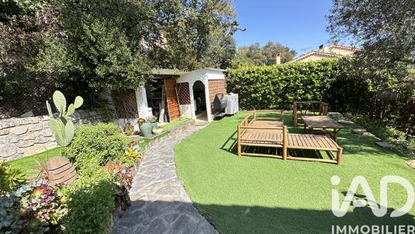 Maison à vendre 8 pièces 200 m² Le Pradet